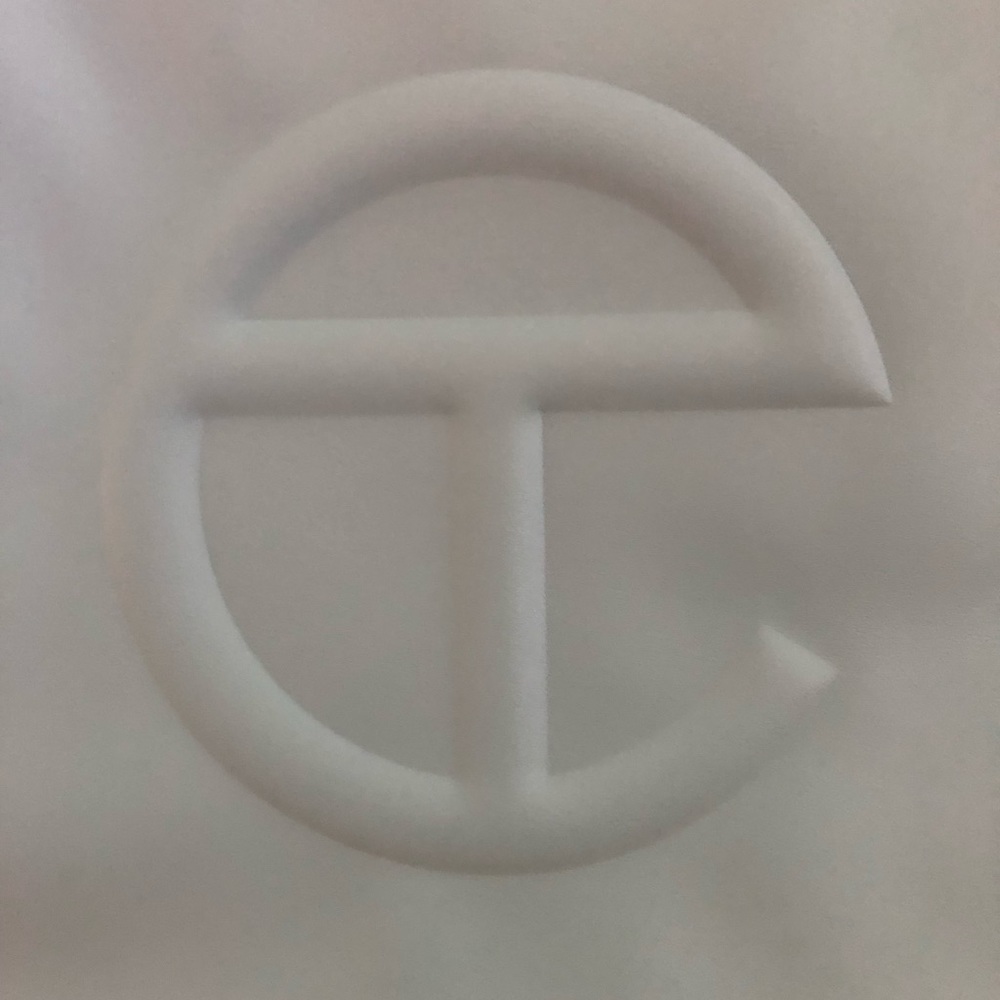 Telfar medium sage bag. Never used. - Picture 2 of 5